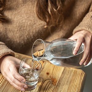 Скільки потрібно пити води на день?